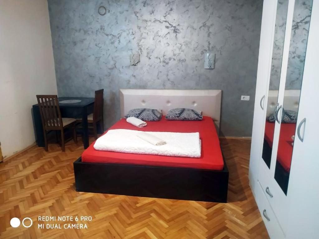 Old Town Rooms Podgorica Ngoại thất bức ảnh